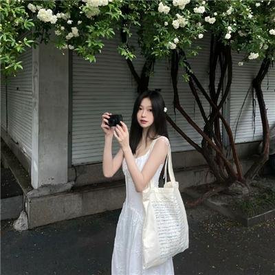 男人女人向前走